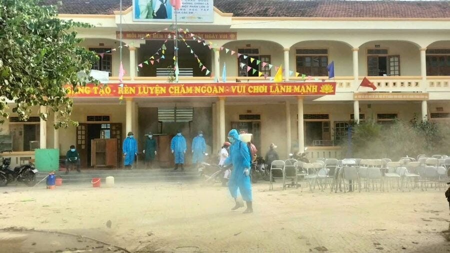 Công tác tiêu độc tại các trường học được đặc biệt chú trọng