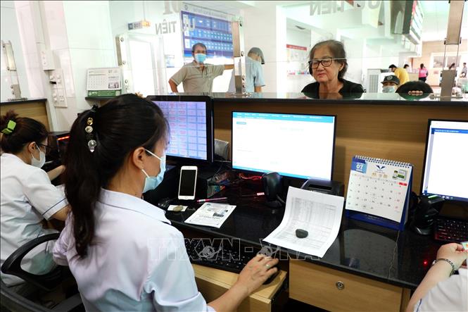 Bệnh viện đa khoa Long An là một trong những đơn vị đã triển khai thí điểm hồ sơ bệnh án điện tử. Ảnh: Đức Hạnh/TTXVN