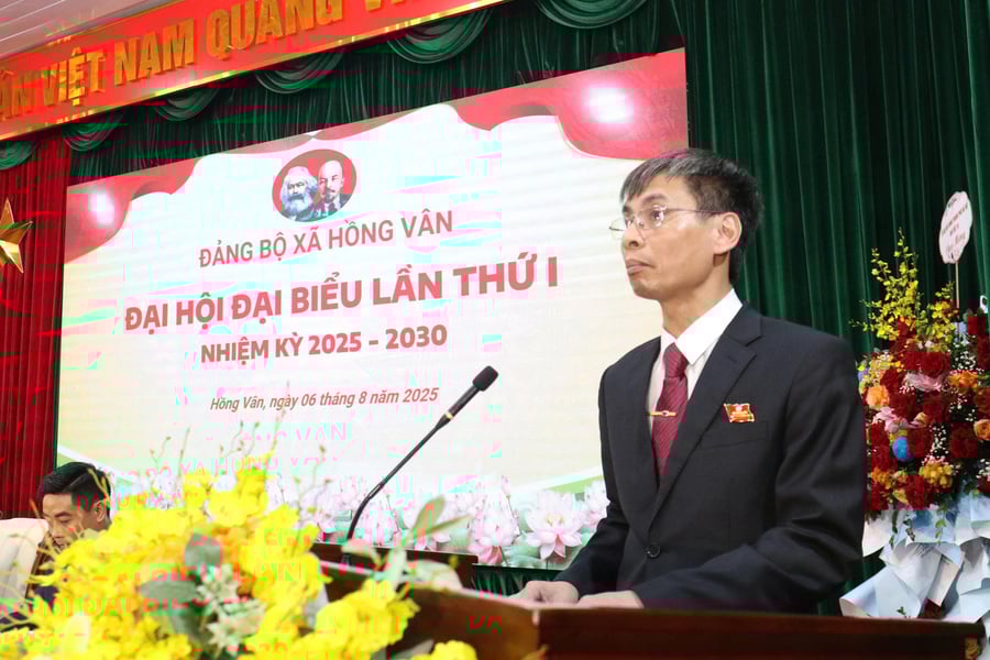 Bí thư Đảng ủy, Chủ tịch HĐND xã Hồng Vân Phạm Tiến Dũng phát triển tại Đại hội