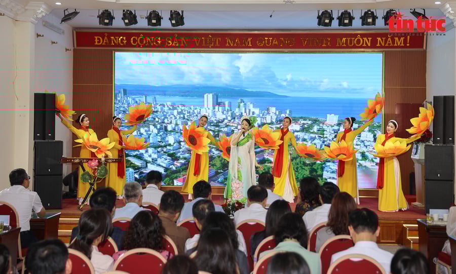 Chương trình văn nghệ chào mừng lễ ra mắt
