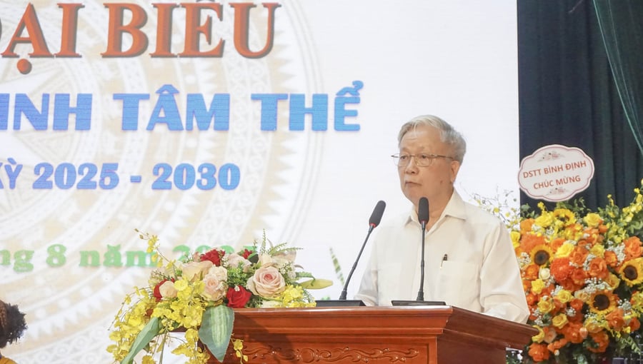 Ông Nguyễn Hồng Quân, nguyên Ủy viên Ban Chấp hành Trung ương Đảng, nguyên Bộ trưởng Bộ Xây dựng, Chủ tịch Trung ương Hội Giáo dục chăm sóc sức khỏe cộng đồng Việt Nam