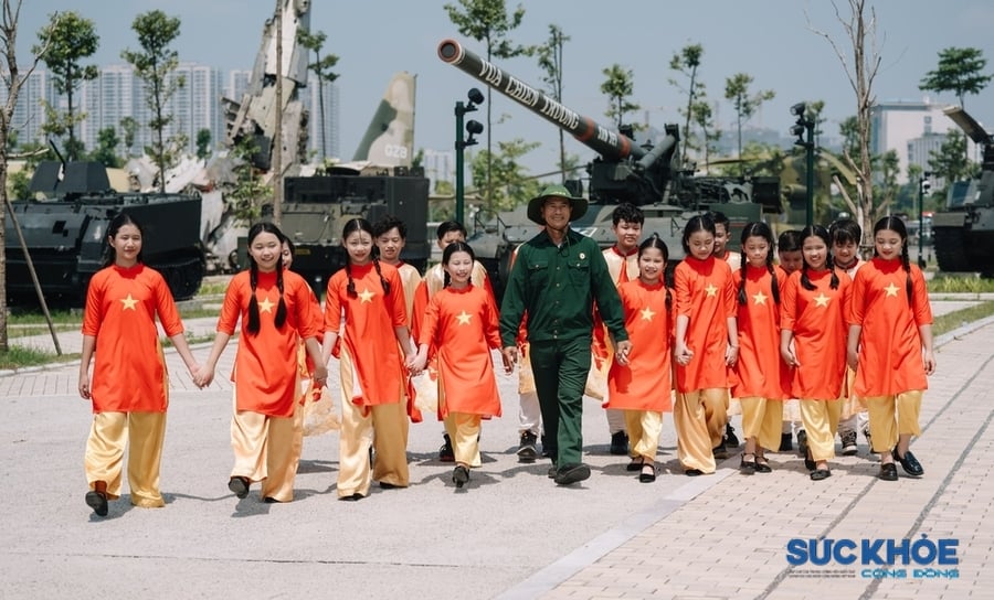 Những hình ảnh xúc động trong MV “Vút bay lên Việt Nam”