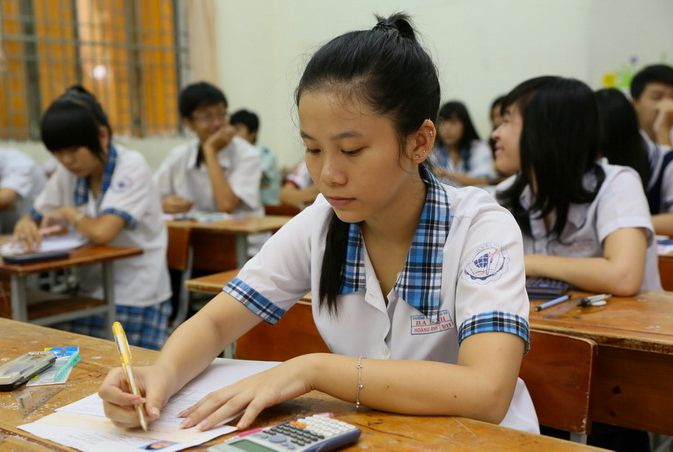 Thủ tục đăng ký vào lớp 10 và ngày thi vào lớp 10 ở Hà Nội