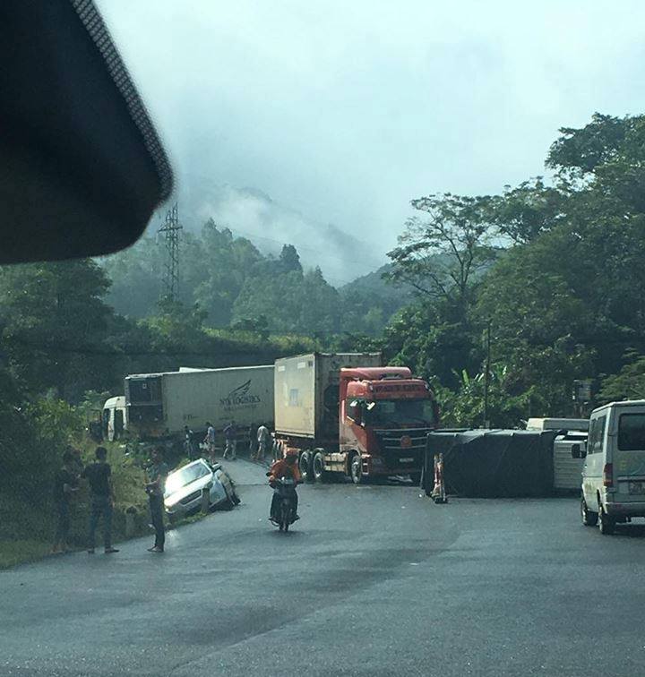 Vụ tai nạn liên hoàn ở dốc Nà Sèn, Mai Sao, Chi Lăng, Lạng Sơn