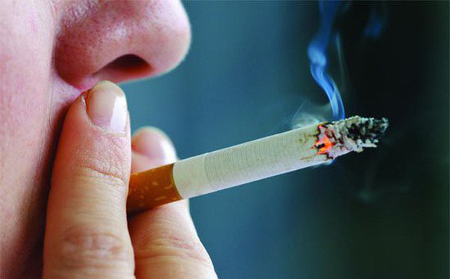 
Hút thuốc lá có thể ảnh hưởng đến sức khỏe mắt.
