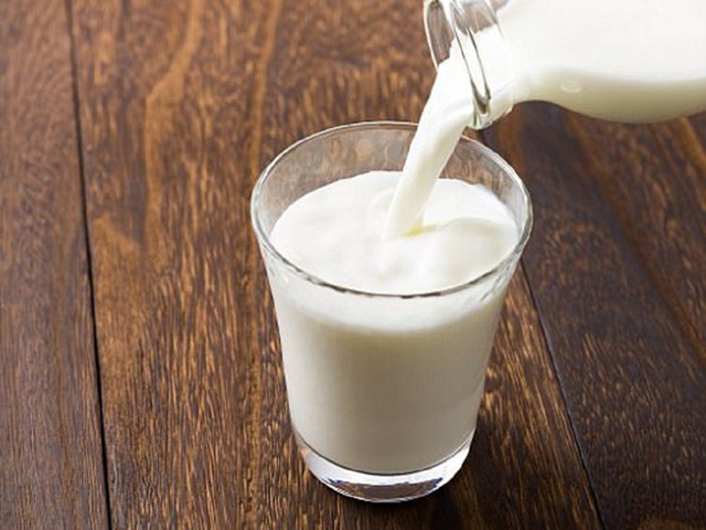 
Canxi trong sữa có thể làm cản trở khả năng hấp thụ kháng sinh. Ảnh: SHUTTERSTOCK
