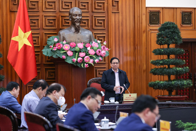 Thủ tướng Chính phủ làm việc với Tập đoàn Dầu khí Quốc gia Việt Nam.
