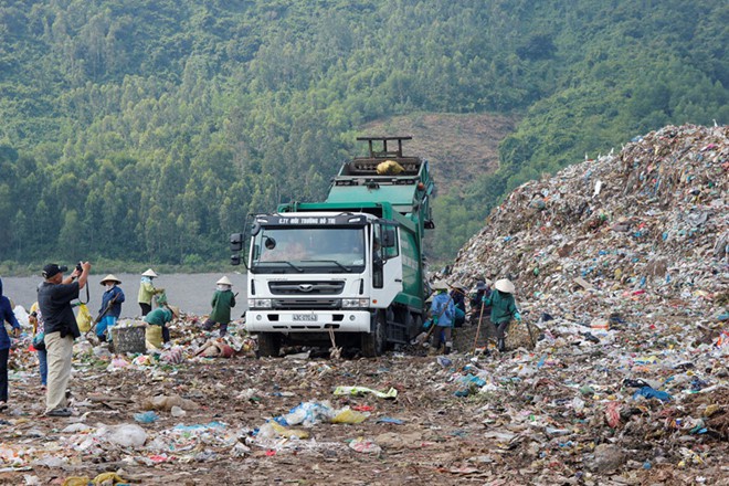 Bãi rác Khánh Sơn là một trong những điểm nóng về ô nhiễm môi trường tại Đà Nẵng thời gian qua. (Ảnh: ITN)