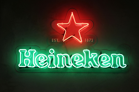 Hãng bia Heineken thông báo rút khỏi thị trường Nga. (Ảnh minh họa)