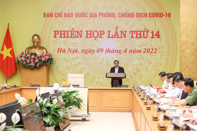 Thủ tướng Phạm Minh Chính - Trưởng Ban Chỉ đạo Quốc gia phòng chống dịch COVID-19 chủ trì phiên họp thứ 14 của Ban Chỉ đạo được kết nối trực tuyến tới các địa phương.