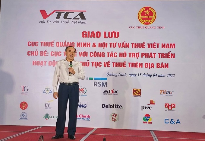 Cục trưởng cục thuế tỉnh Quảng Cao Ngọc Tuấn phát biểu tai cuộc giao lưu.