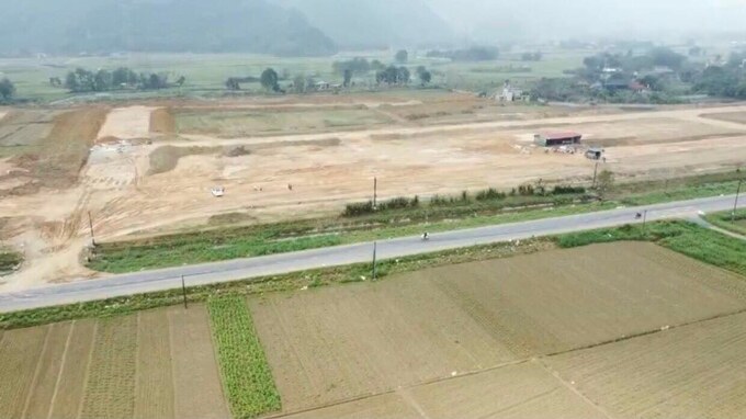 Dự án Khu dân cư Đồng Băng huyện Yên Thuỷ được rao bán, nhận cọc khi dự án chỉ là bãi đất trống.