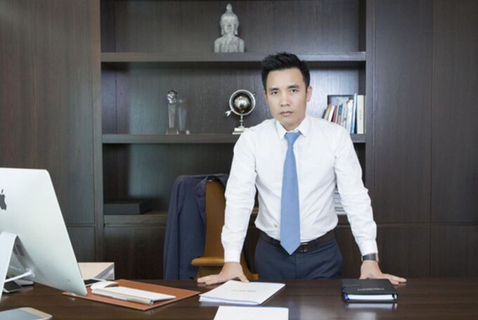 Ông Lê Mạnh Thường (Chủ tịch HĐQT Công ty cổ phần Đầu tư và Phát triển Đức Quân) và bà Phạm Thị Phương sử dụng 50 tài khoản để giao dịch nhằm mục đích tạo cung cầu giả tạo, thao túng cổ phiếu FTM.