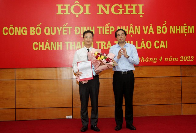 Chủ tịch UBND tỉnh Lào Cai trao quyết định bổ nhiệm ông Nguyễn Thành Sinh, Chánh thanh tra tỉnh Lào Cai.