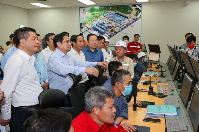 Thủ tướng Phạm Minh Chính và đoàn công tác tới kiểm tra, làm việc tại dự án Nhiệt điện Thái Bình 2 do Tập đoàn Dầu khí quốc gia (PVN) làm chủ đầu tư.