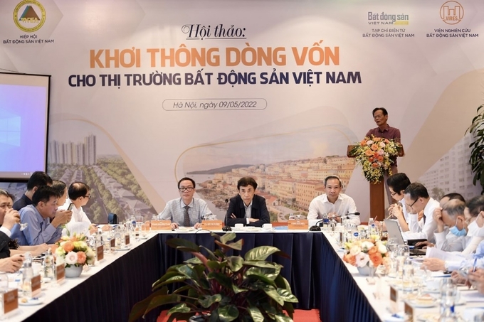 Hội thảo “Khơi thông dòng vốn cho thị trường bất động sản Việt Nam”.