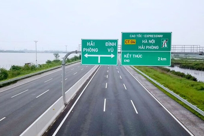 Từ 1/6, phạt xe không dán thẻ thu phí tự động đi trên cao tốc Hà Nội - Hải Phòng.