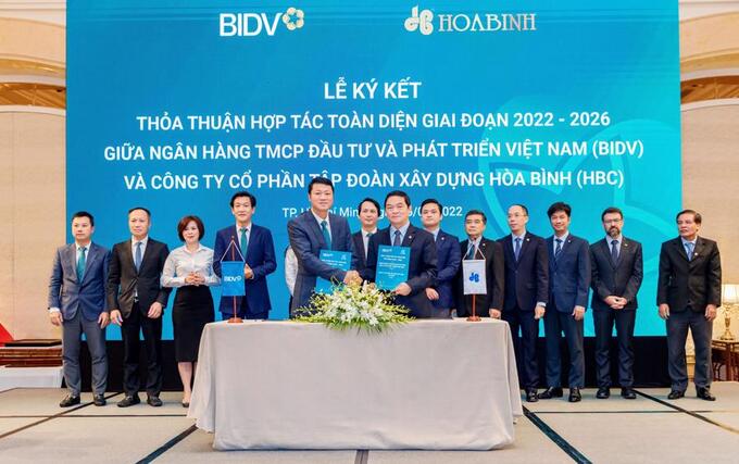 Tập đoàn Xây dựng Hòa Bình và Ngân hàng TMCP Đầu tư và Phát triển Việt Nam (BIDV) đã tiến hành ký kết thỏa thuận hợp tác toàn diện giai đoạn 2022 - 2026.