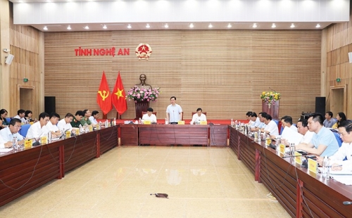 Sáng 24/5, UBND tỉnh Nghệ An đã tổ chức phiên họp thường kỳ tháng 5/2022 để nghe tình hình thực hiện nhiệm vụ phát triển kinh tế - xã hội tháng 5 và triển khai nhiệm vụ trong thời gian tới.