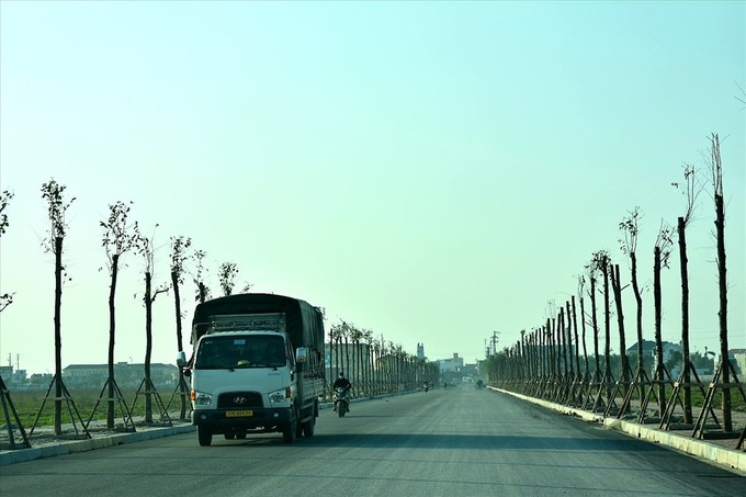 Tuyến đường 221A nối thẳng từ thị trấn Tiền Hải đến khu du lịch sinh thái biển Cồn Vành.