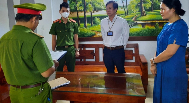 Bắt giám đốc CDC Đà Nẵng vì hành vi tham ô tài sản.