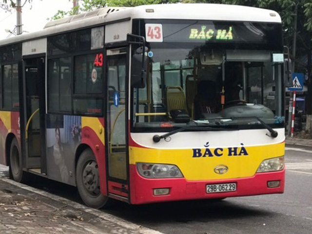 Công ty Bắc Hà xin dừng khai thác 5 tuyến xe buýt ở Hà Nội vì nguy cơ vỡ nợ.