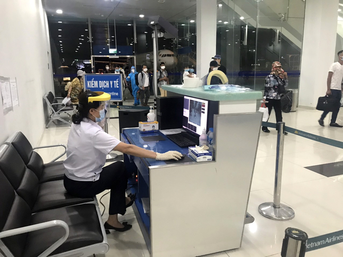 Thời điểm dịch COVID-19 bùng phát, lực lượng kiểm dịch phải lăn lộn ngày đêm để thực hiện việc kiểm soát dịch bệnh tại Cảng hàng không quốc tế Cát Bi