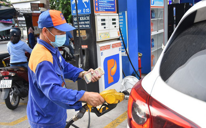 Giá xăng dầu đồng loạt giảm mạnh.