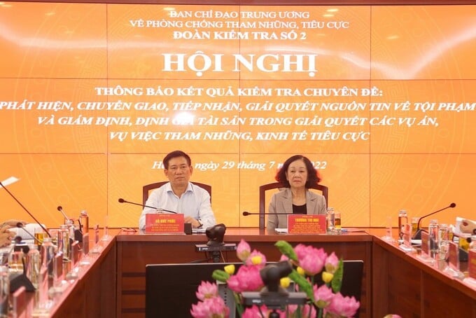 Đồng chí Trương Thị Mai tại cuộc làm việc với Ban Cán sự Đảng Bộ Tài chính.