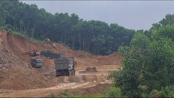Chủ tịch UBND tỉnh Bắc Giang yêu cầu Công an tỉnh chỉ đạo các phòng nghiệp vụ, Công an các huyện, thành phố làm tốt công tác nắm tình hình liên quan đến hoạt động khai thác, vận chuyển khoáng sản trên địa bàn tỉnh.