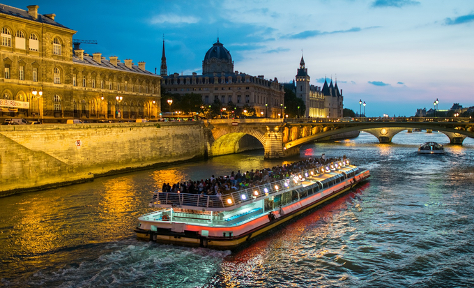 BĐS hai bên sông Seine – Paris (Pháp) đắt đỏ hàng đầu thế giới.