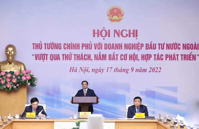 Thủ tướng Chính phủ Phạm Minh Chính chủ trì Hội nghị Thủ tướng Chính phủ với doanh nghiệp đầu tư nước ngoài với chủ đề Vượt qua thử thách, nắm bắt cơ hội, hợp tác phát triển.
