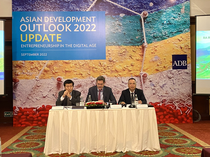 ADB tổ chức họp báo Cập nhật Tình hình Phát triển Kinh tế Việt Nam.