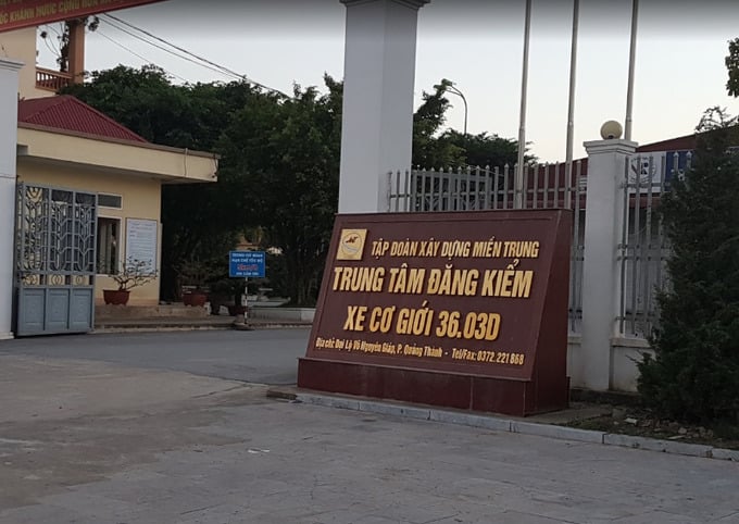 Ban Quản lý dự án Mỹ Thuận (Bộ GTVT) đã cảnh cáo 3 thành viên liên danh nhà thầu vì chậm tiến độ thi công tuyến tránh TP Long Xuyên, trong đó có Công ty CP Tập đoàn xây dựng Miền Trung.