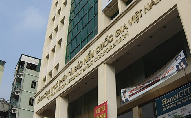 Tái bảo hiểm Quốc Gia Việt Nam (Vinare) bị xử phạt và truy thu thuế gần 100 triệu đồng.