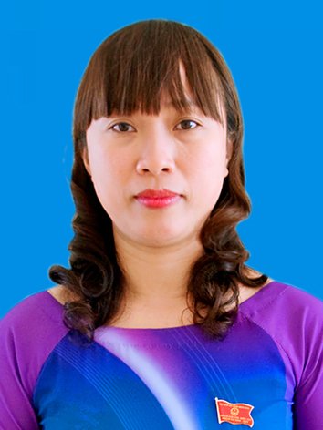 Bà Lê Phạm Thùy Ngân, Phó chủ tịch thường trực UBND huyện Cam Lâm (Khánh Hòa) bị cách chức do để xảy ra sai phạm trong quản lý đất đai.