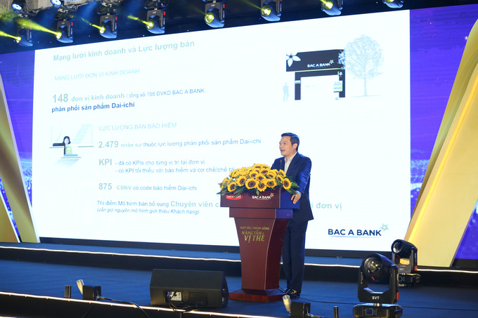 Ông Nguyễn Việt Hanh, Phó Tổng Giám đốc BAC A BANK phát biểu tại Hội nghị kinh doanh bảo hiểm năm 2022 do BAC A BANK và Dai-ichi đồng tổ chức.