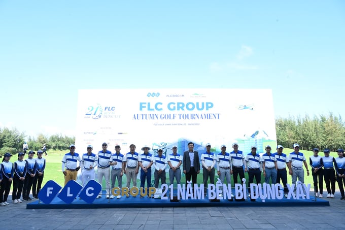 Chính thức khởi tranh giải FLC Group Autumn Golf Tournament.