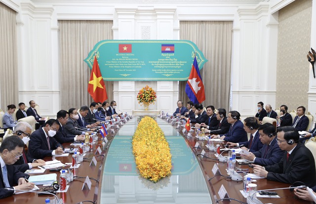 Thủ tướng Chính phủ Phạm Minh Chính đã có cuộc hội đàm với Thủ tướng Vương quốc Campuchia Samdech Techo Hun Sen. (Ảnh: VGP)