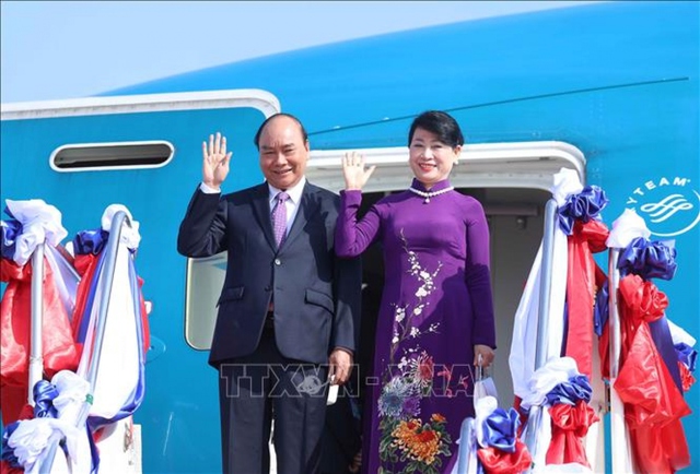 Chủ tịch nước và Phu nhân lên đường thăm chính thức Thái Lan và dự APEC 29. (Ảnh: TTXVN)