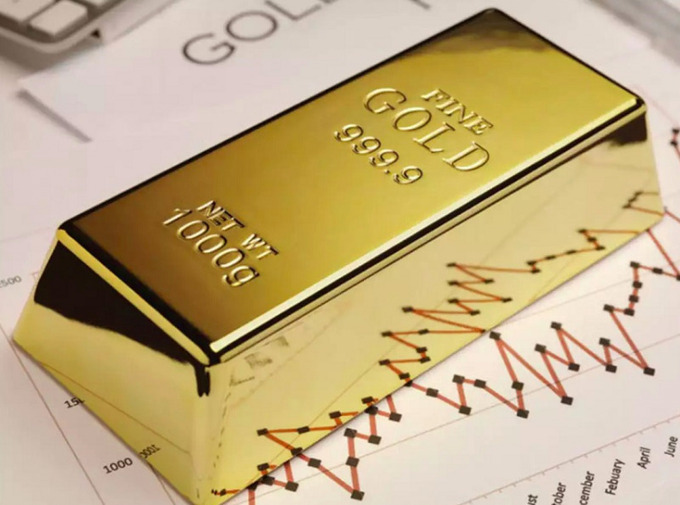 Giá vàng trong nước đứng yên, giá vàng thế giới giảm nhẹ.