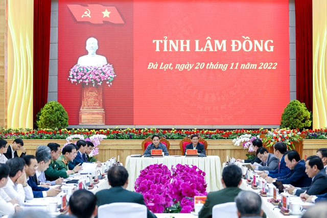 Thủ tướng Phạm Minh Chính đã có cuộc làm việc với lãnh đạo chủ chốt tỉnh Lâm Đồng về tình hình phát triển kinh tế - xã hội năm 2022 và nhiệm vụ, giải pháp năm 2023.