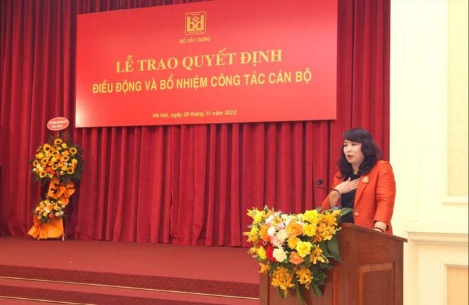Bà Mai Thị Liên Hương – Tân Viện trưởng Viện Kiến trúc quốc gia phát biểu tại buổi lễ.