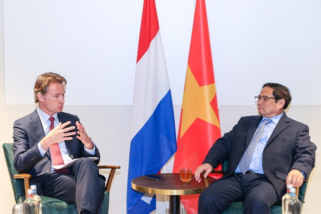 Thủ tướng Phạm Minh Chính đã tiếp ông Dolf van den Brink, Tổng giám đốc Heineken toàn cầu. (Ảnh: VGP)