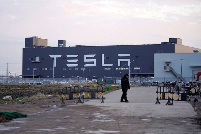 Nhà máy sản xuất ô tô Tesla tại ở Thượng Hải (Trung Quốc). Ảnh: Reuters