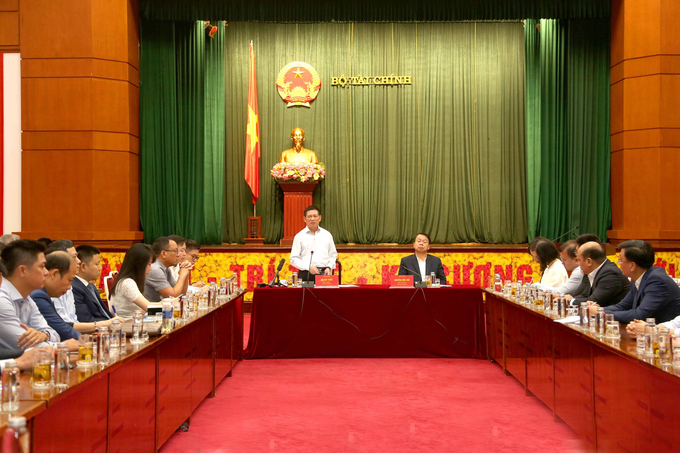 Bộ Tài Chính tổ chức cuộc họp bàn, thu thập các ý kiến góp ý để tìm giải pháp tháo gỡ cho thị trường trái phiếu doanh nghiệp dưới sự chủ trì của Bộ trưởng Hồ Đức Phớc.