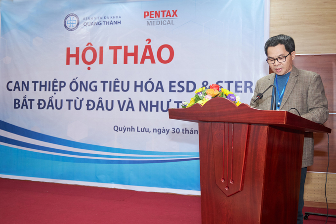 Bác sĩ Hồ Đình Chung - Giám đốc Bệnh viện Đa khoa Quang Thành phát biểu khai mạc Hội thảo khoa học.