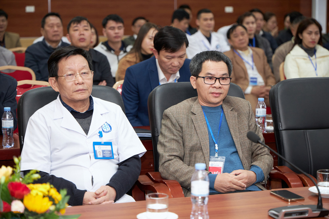 Hội nghị thu hút hơn 100 đại biểu tham dự là các chuyên gia, bác sĩ đến từ các Bệnh viện tuyến Trung ương, các Bệnh viện, Trung tâm y tế trong và ngoài tỉnh Nghệ An...