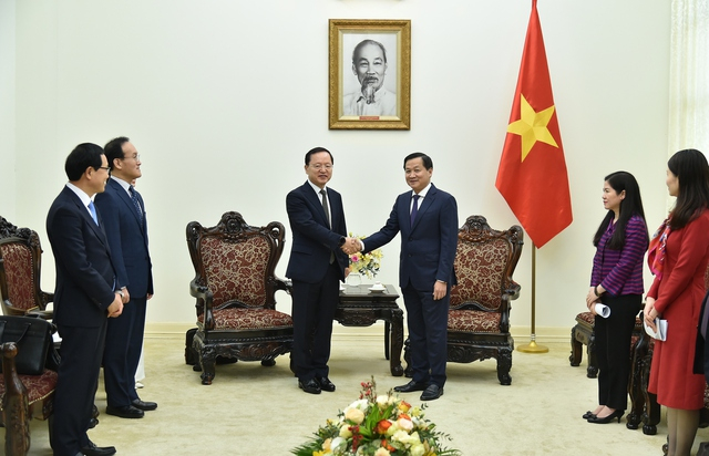 Phó thủ tướng Lê Minh Khái tiếp ông Park Hark Kyu, Tổng giám đốc Tập đoàn Samsung Electronics phụ trách tài chính.