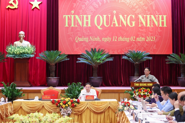 Thủ tướng Chính phủ làm việc với tỉnh Quảng Ninh. (Ảnh: VGP)